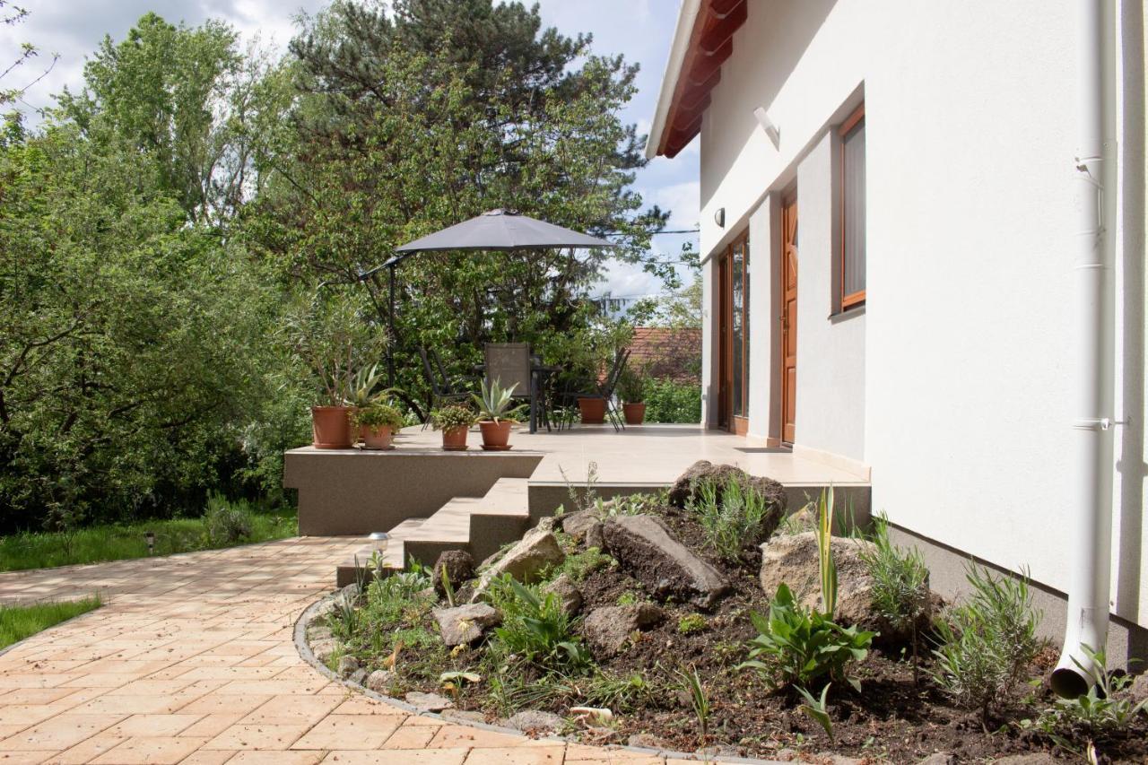 Fuege Vendeghaz Sajkod Villa ตีฮานี ภายนอก รูปภาพ